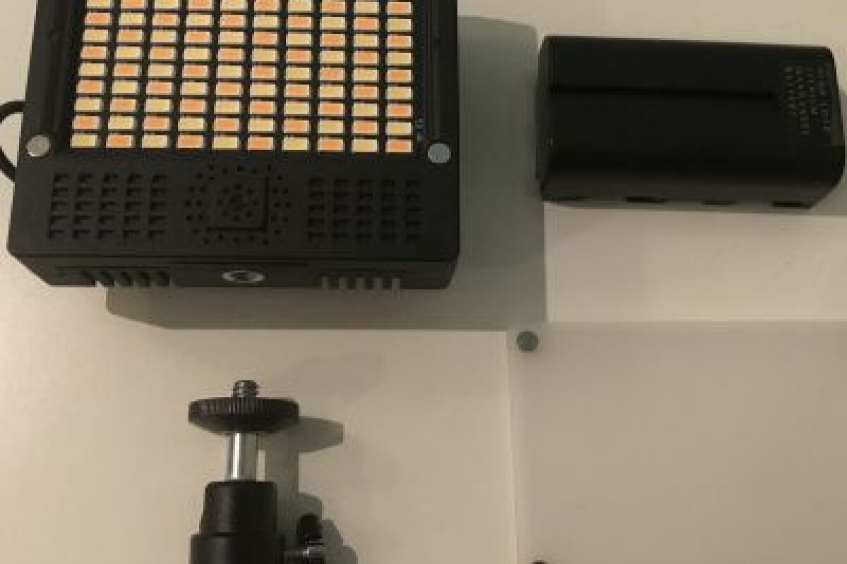 Location Torche LED Cineroïd variable L10-BC - Lightyshare