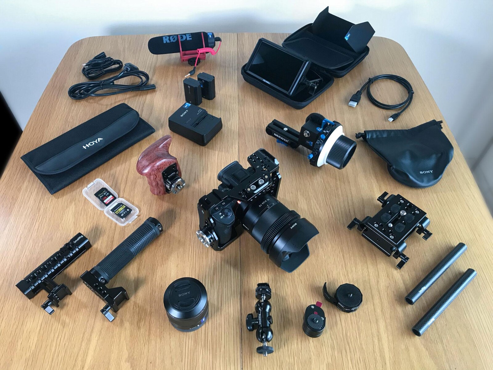 PACK CINEMA Sony A7III (Sony Alpha 7 III) - Kit Camera (+OPTIQUES + trépied) & SON  - Photo 1 sur 9
