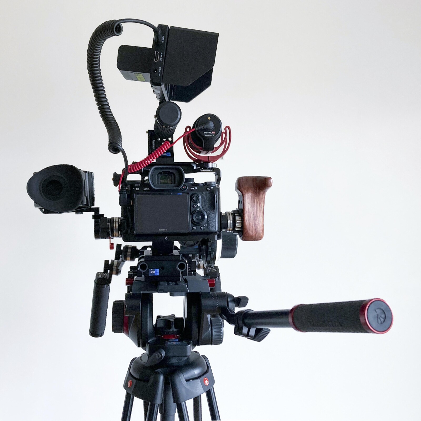 PACK CINEMA Sony A7III (Sony Alpha 7 III) - Kit Camera (+OPTIQUES + trépied) & SON  - Photo 7 sur 9