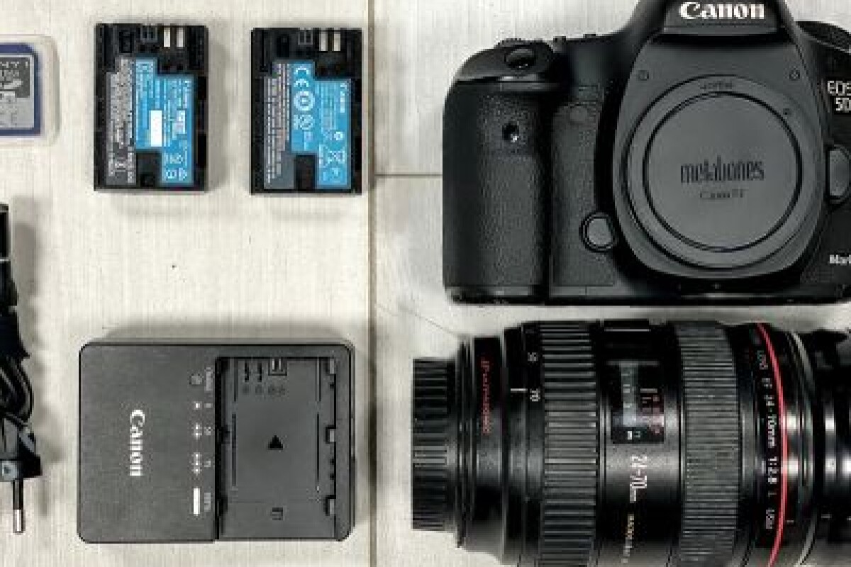 Location Canon 5D MARK III + 1 objectif 24-70mm 2,8 - Lightyshare