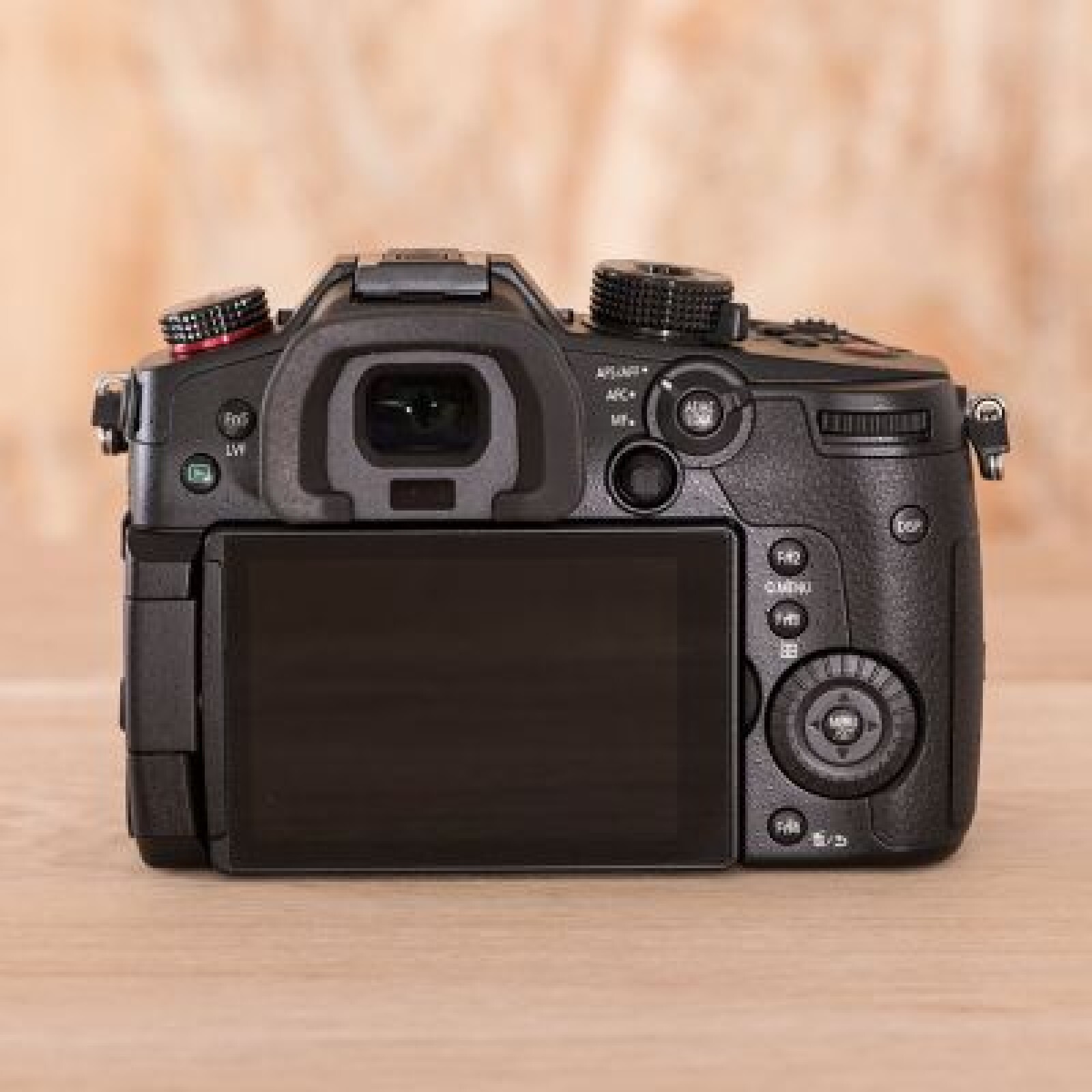 Panasonic GH5s + 3 batteries + 1 carte SD 64Go - Photo 2 sur 5