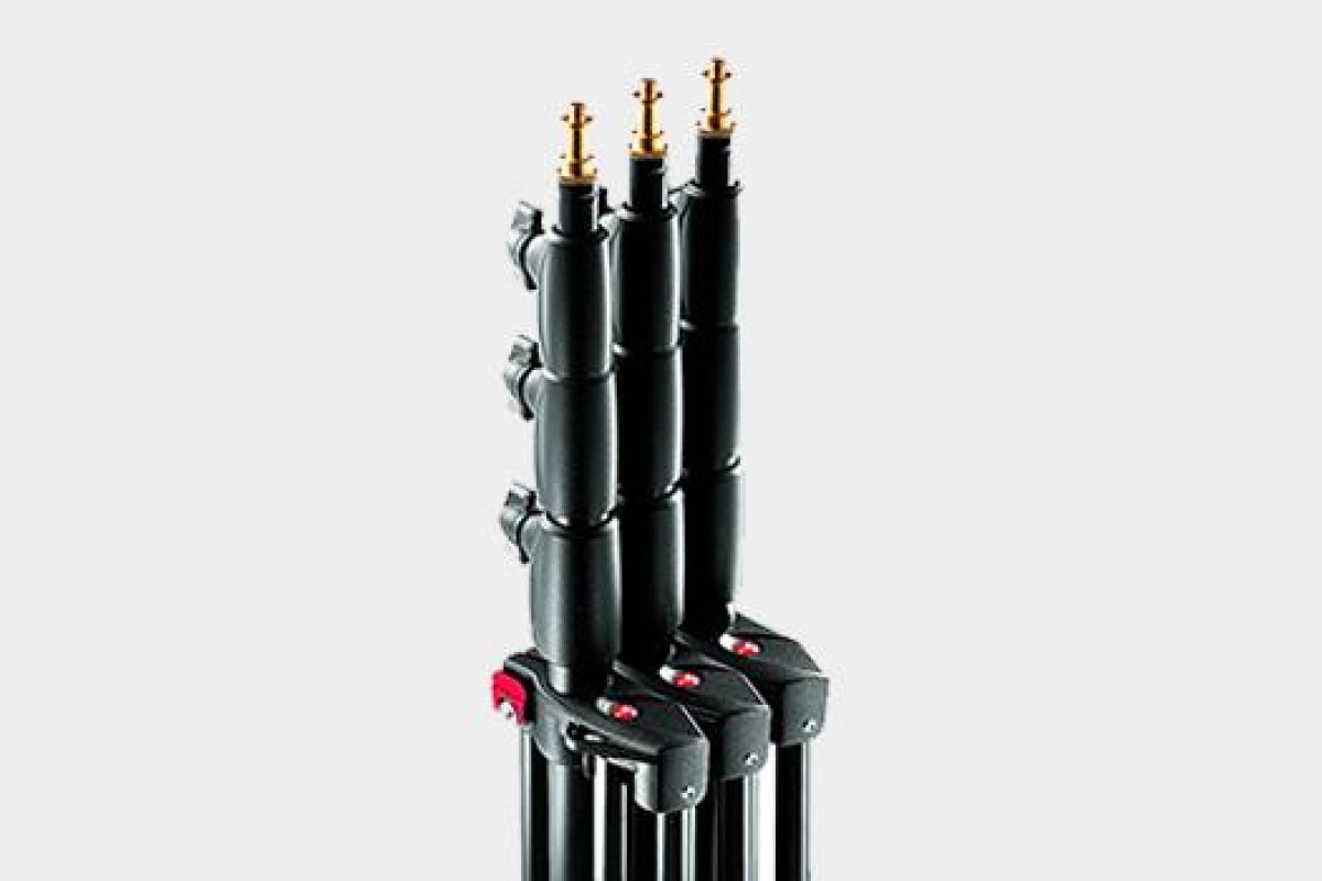 Location PACK 3 TREPIEDS MANFROTTO 1004BAC - Lightyshare