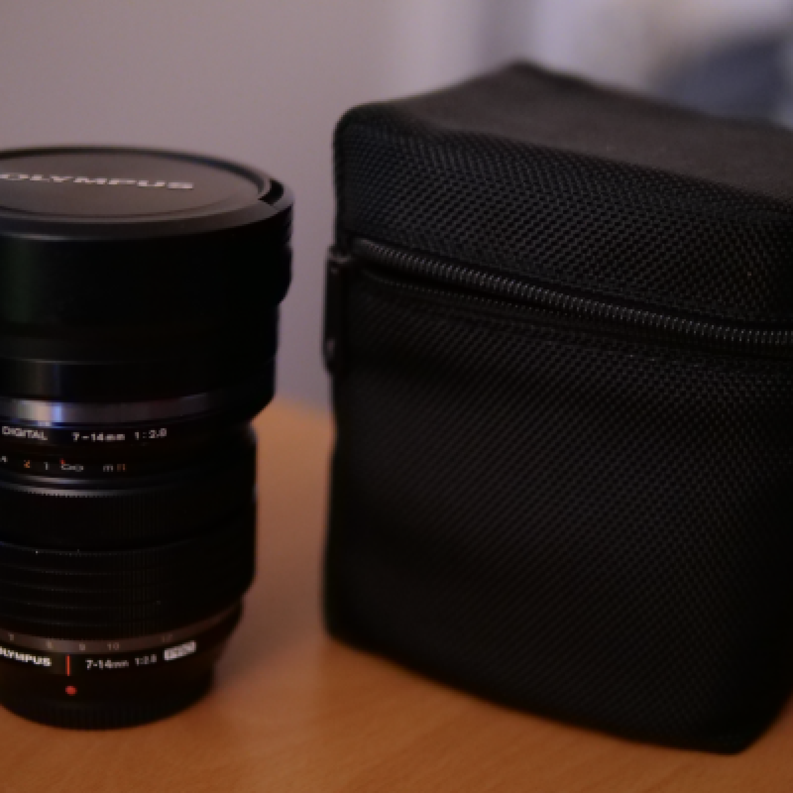 Objectif OLYMPUS PRO 7-14 F2.8 - Photo 1 sur 3
