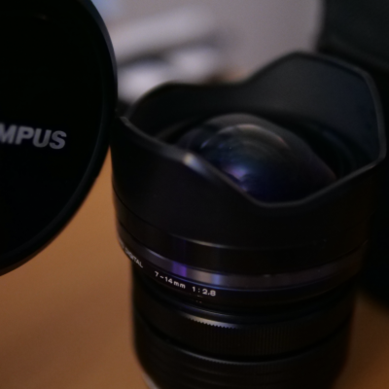 Objectif OLYMPUS PRO 7-14 F2.8 - Photo 2 sur 3