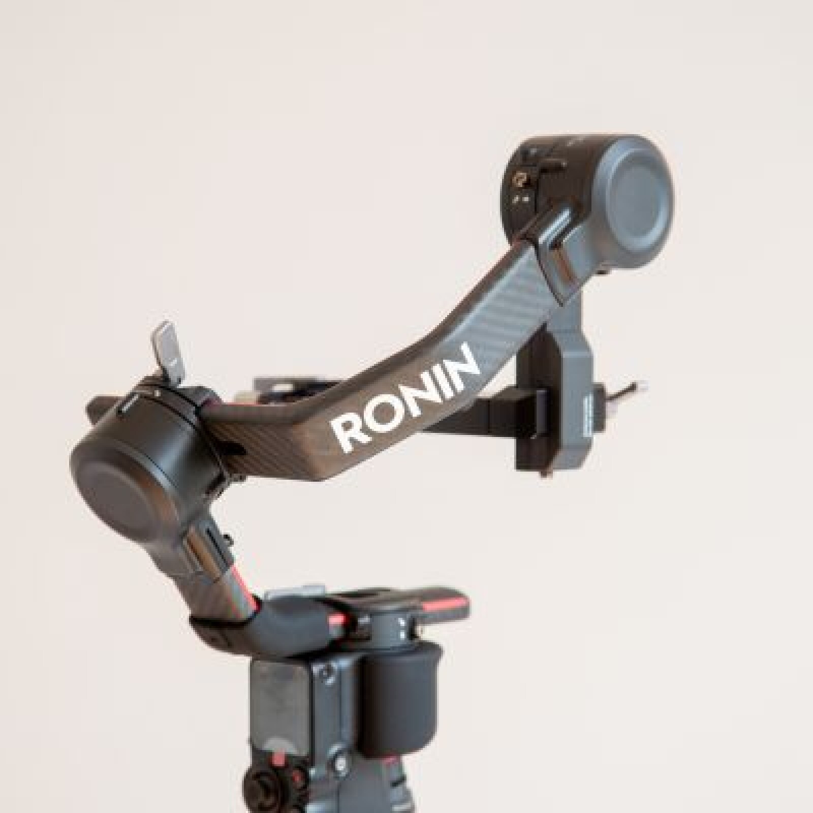 DJI - RS 2 Stabilisateur Pro Combo - Photo 3 sur 3