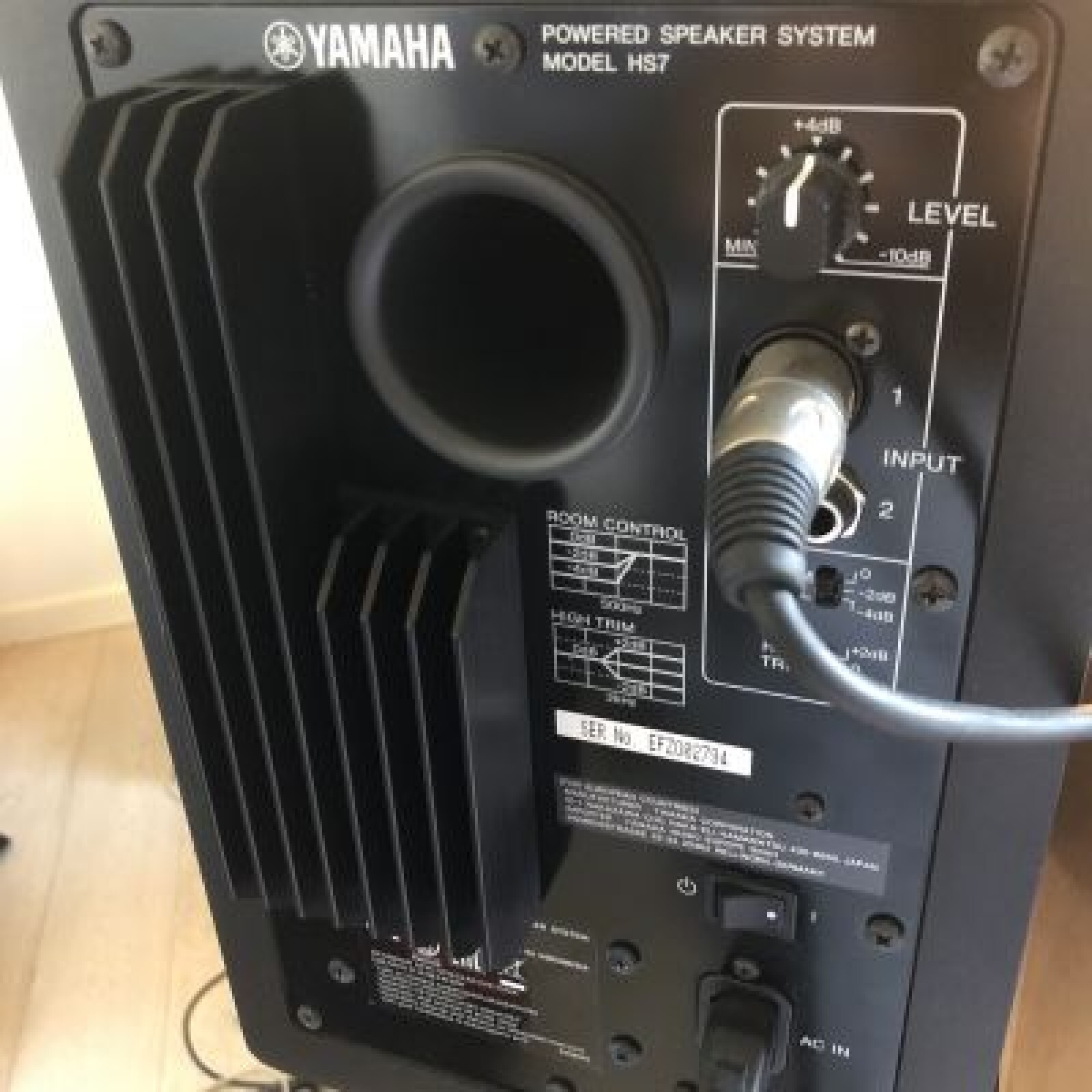 HS 7 + Cables pour location! - Photo 3 sur 3