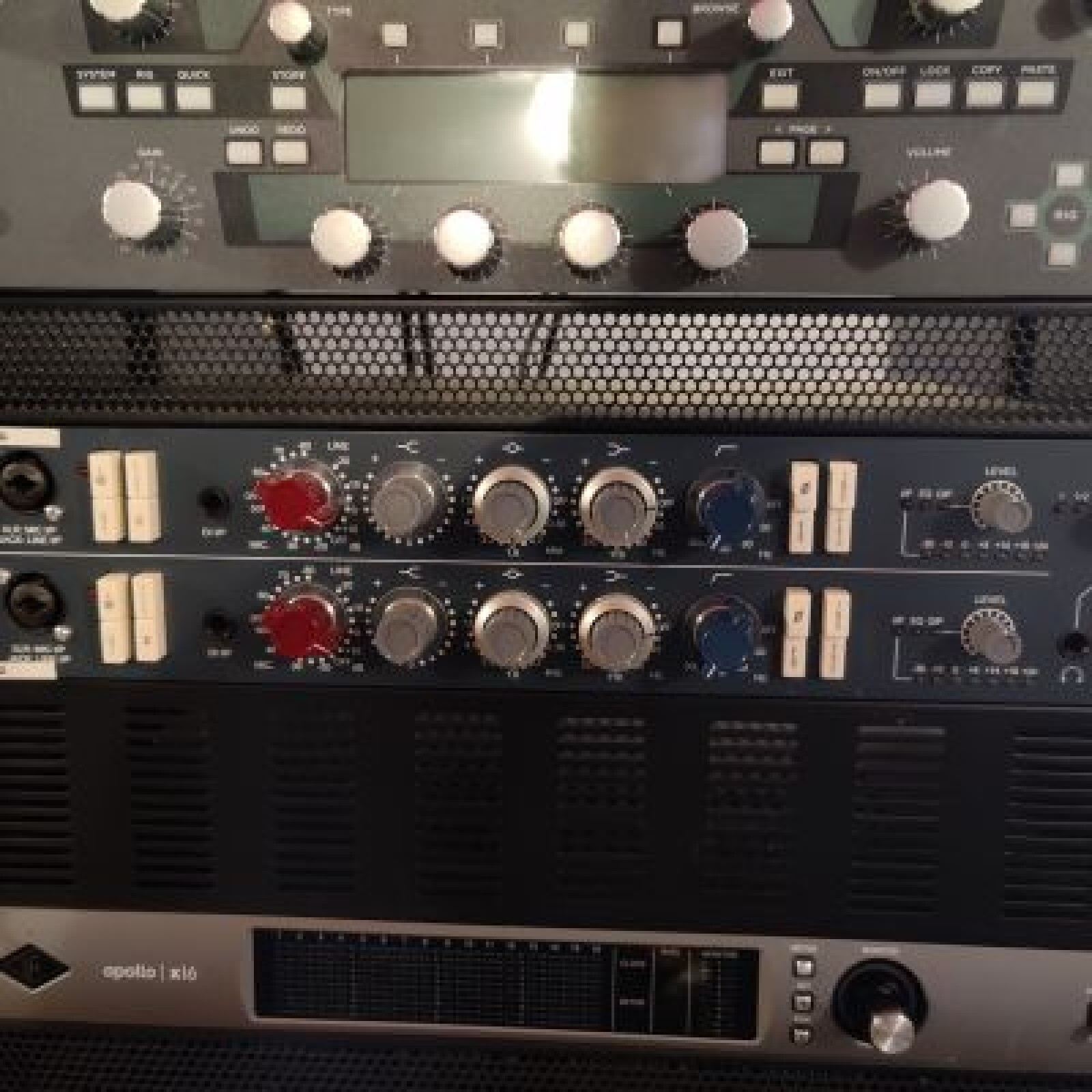 Préampli et EQ Neve 1073 DPX - Photo 1 sur 4