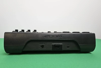 Location ZOOM LiveTrack L-8