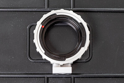 Location Adapter Mamiya 645 to Canon EF avec positive ‘lock mechanism’