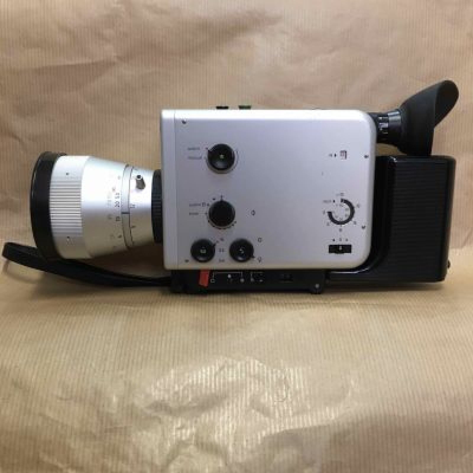 Caméra Super 8 Nizo 801 Macro - Photo 3 sur 5