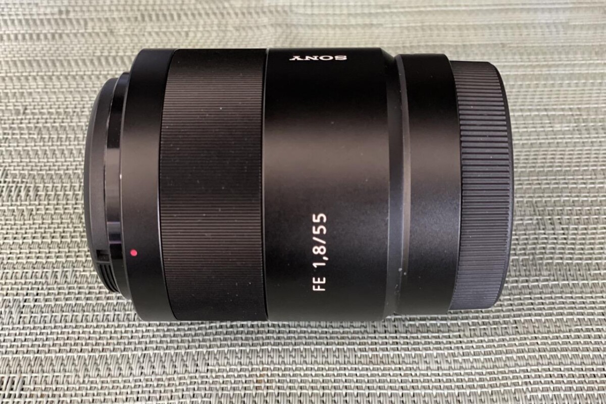 Location Objectif Sony Zeiss 55mm f/1.8 monture E - Lightyshare