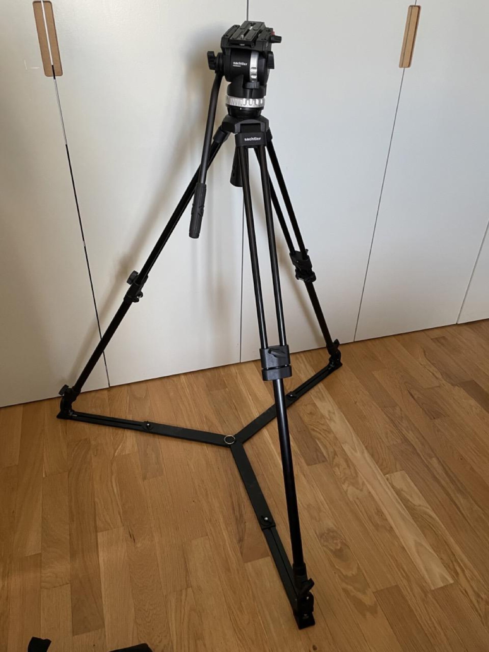 Trépied Sachtler ACE M GS - Photo 1 sur 3