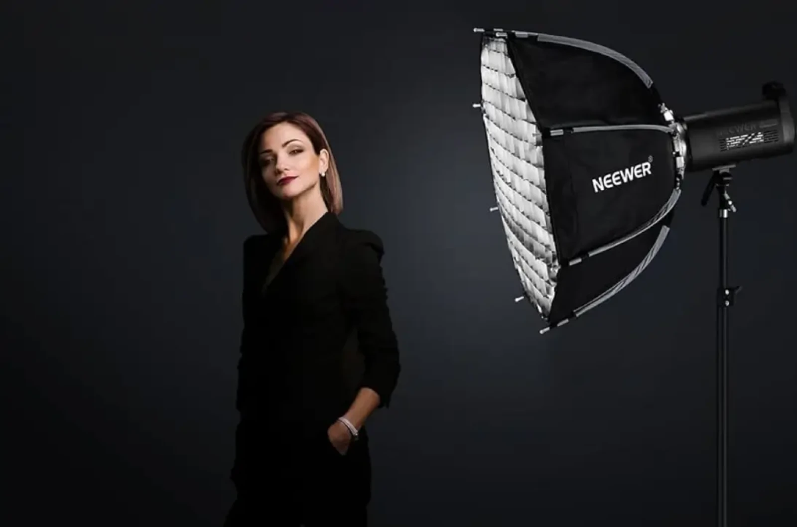 Neewer Softbox 90cm - Photo 1 sur 3