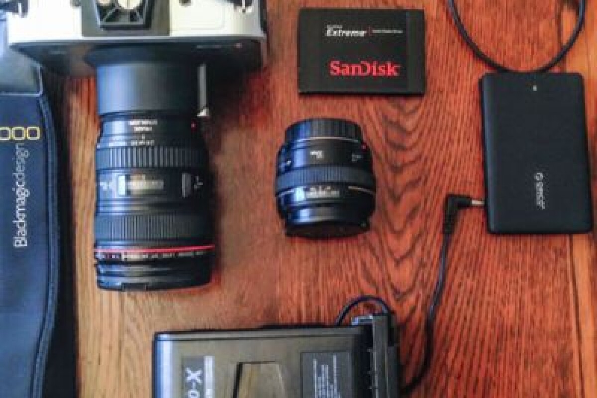 Location Blackmagic 2,5K + Accessoires - Lightyshare