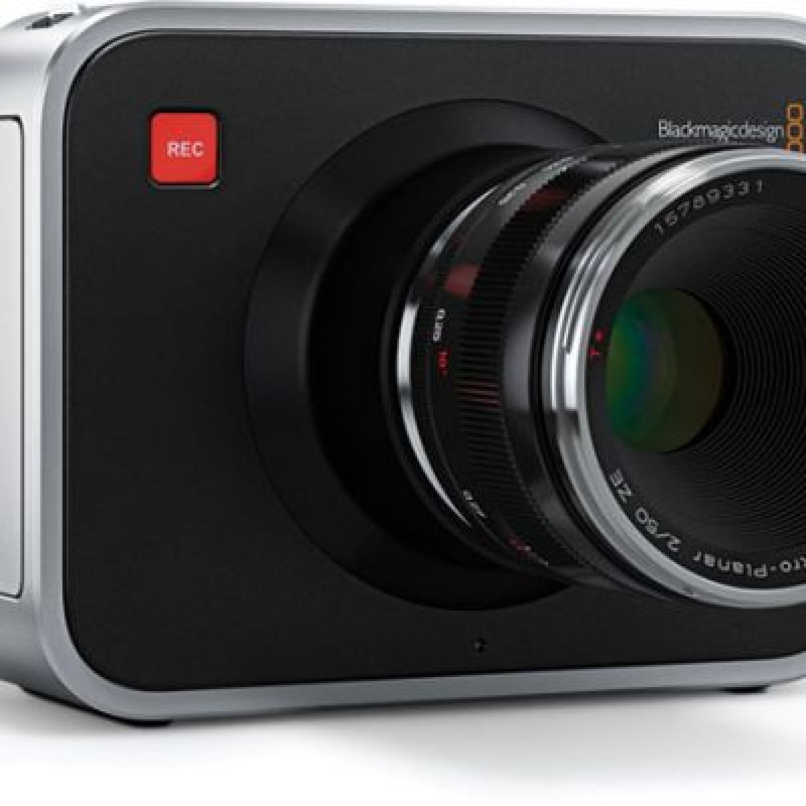 Blackmagic 2,5K + Accessoires - Photo 4 sur 4