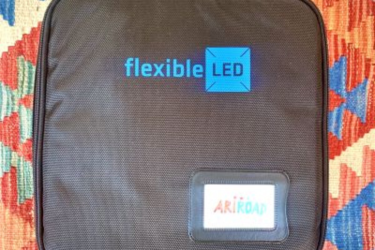 Location P360 Pro Plus Projecteur à LED + boite à lumière - Lightyshare
