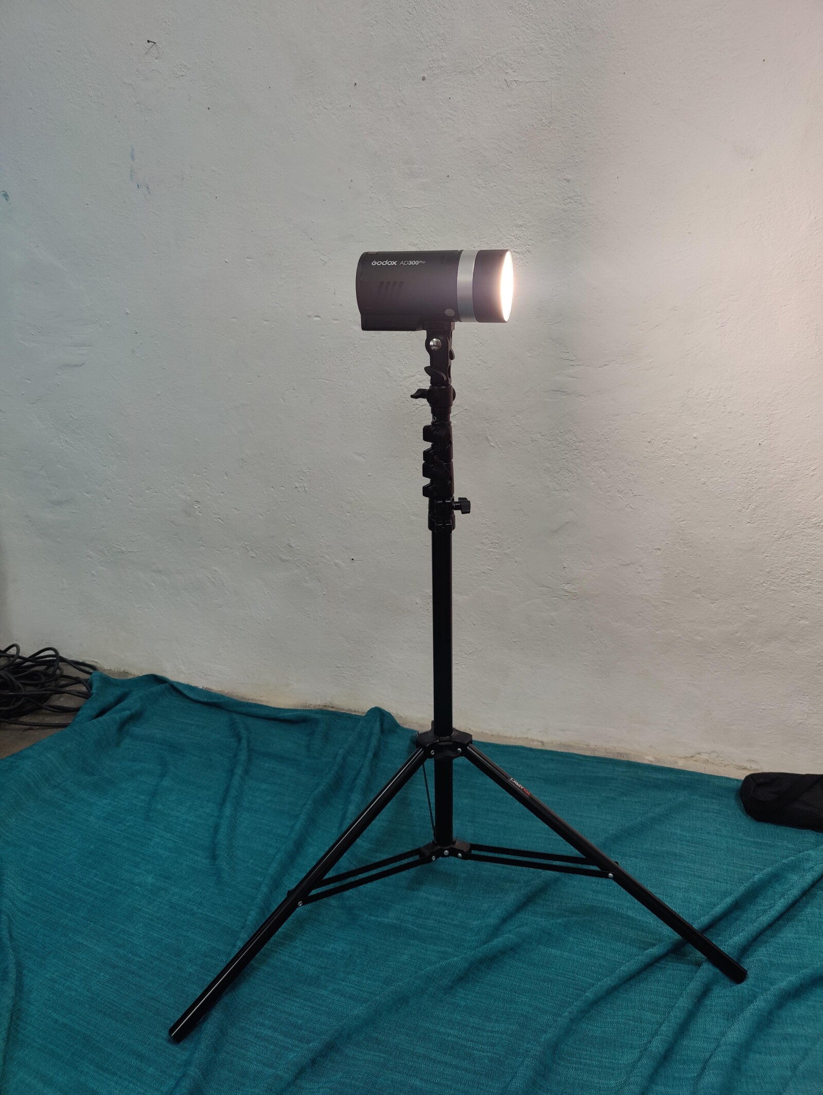 Flash Godox AD300 Pro - Photo 2 sur 4