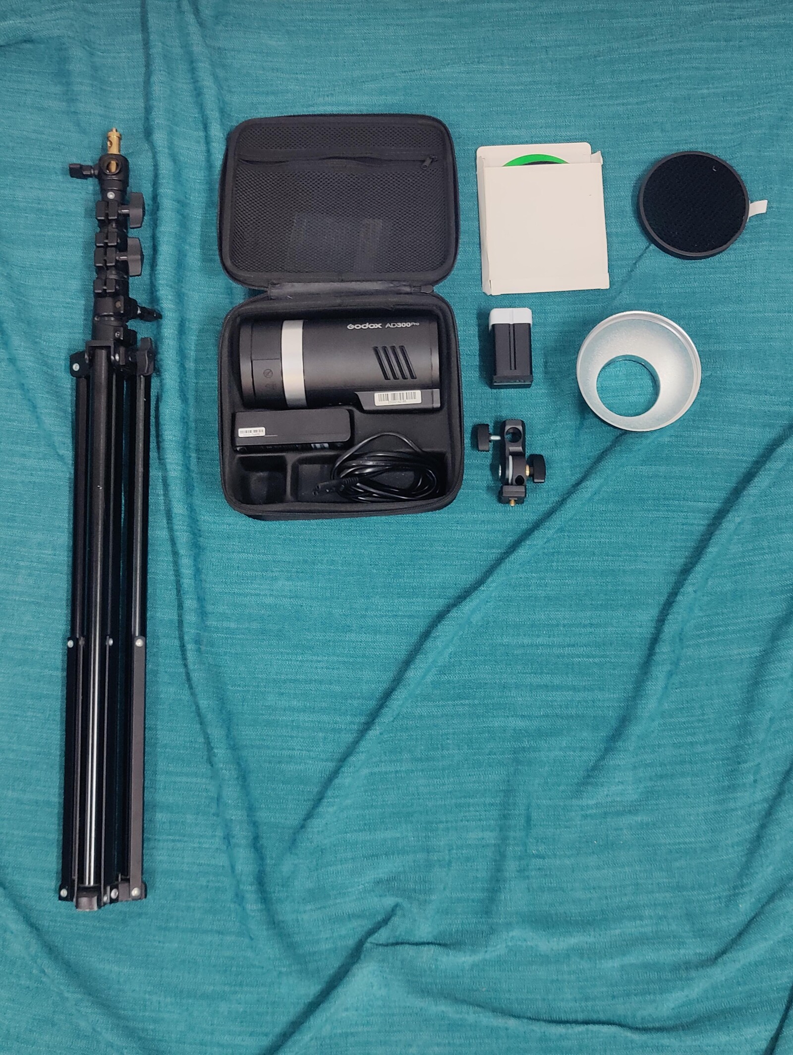 Flash Godox AD300 Pro - Photo 3 sur 4