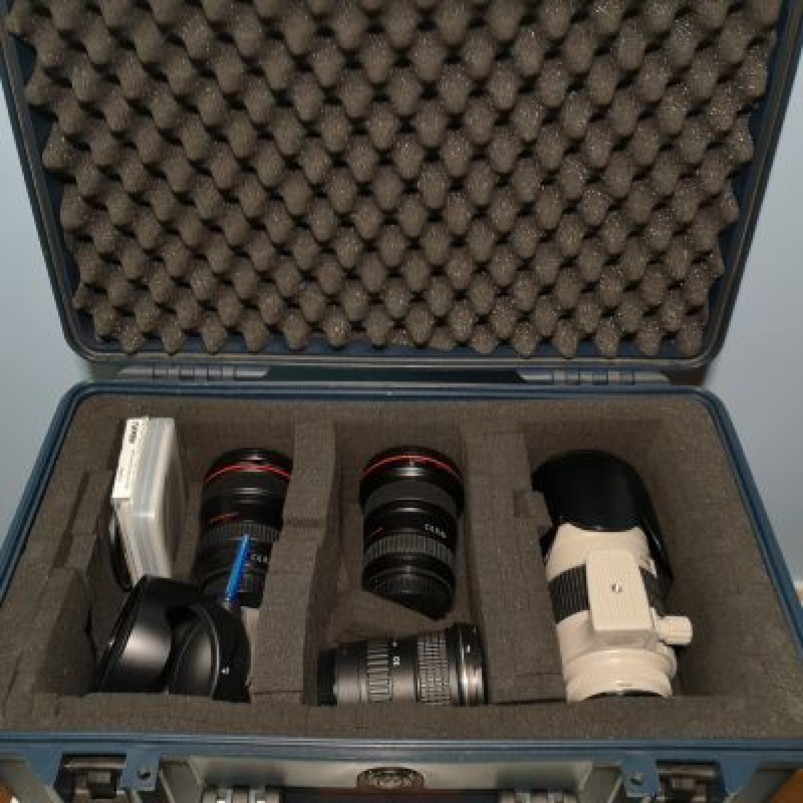 Pack 4 objectifs zoom Canon EF + filtres ND et BPM 1/4 - Photo 1 sur 5