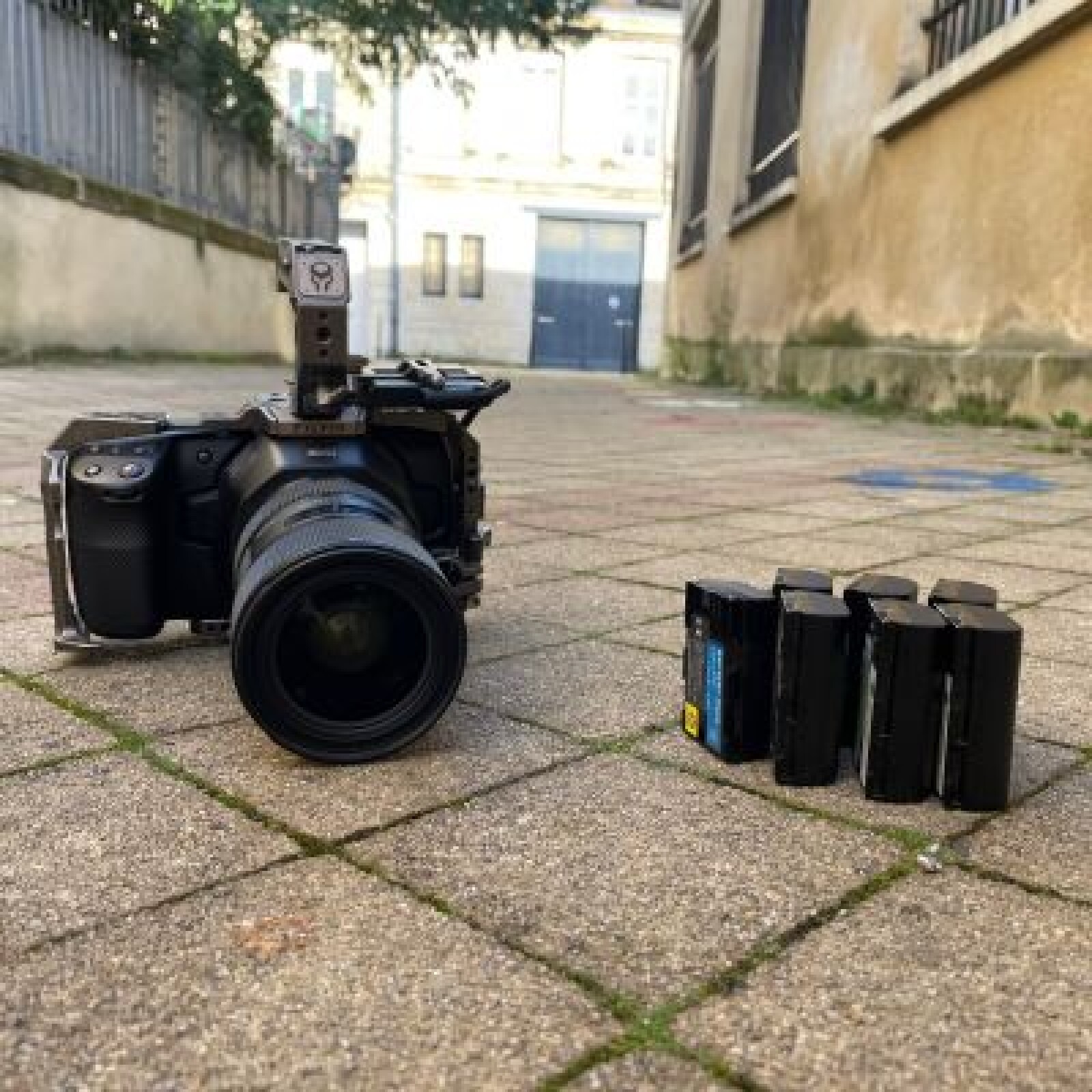 Black Magic Pocket 6K + Sigma 18-35mm - Photo 2 sur 4