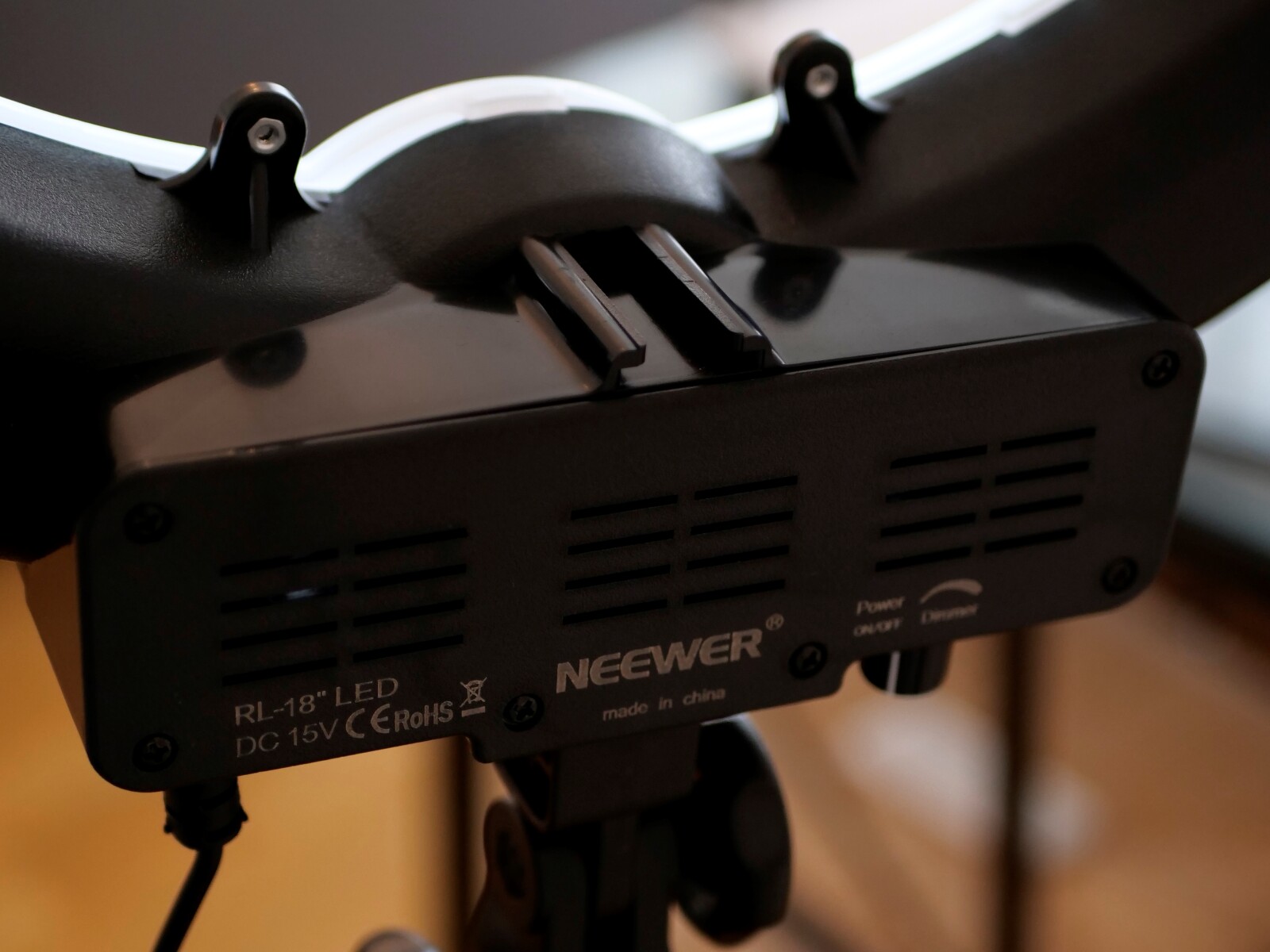 Neewer Ring Light 55W Led + Trépied  - Photo 3 sur 4