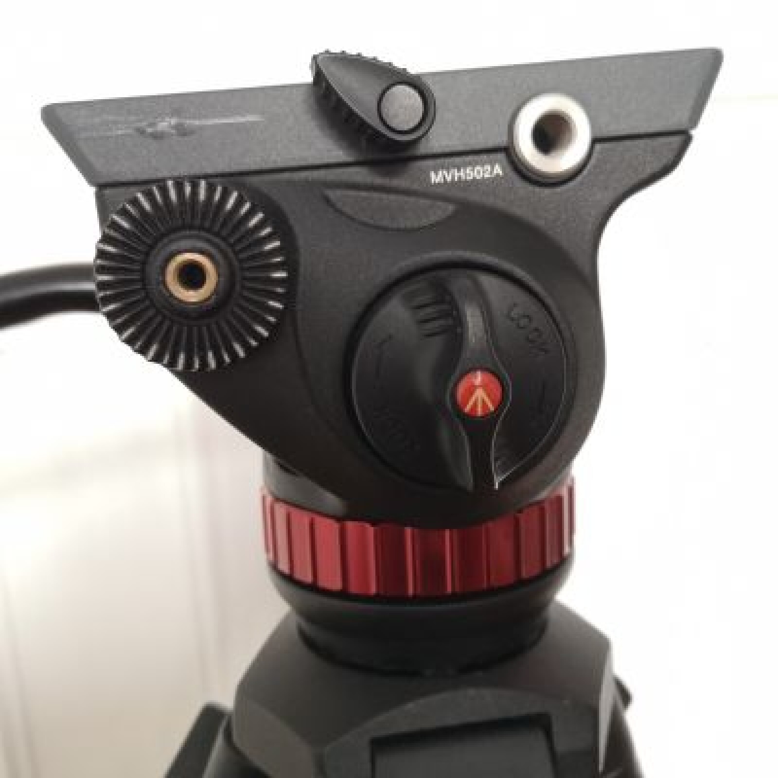 Trépied sattler + tête manfrotto MVH502A - Photo 3 sur 5