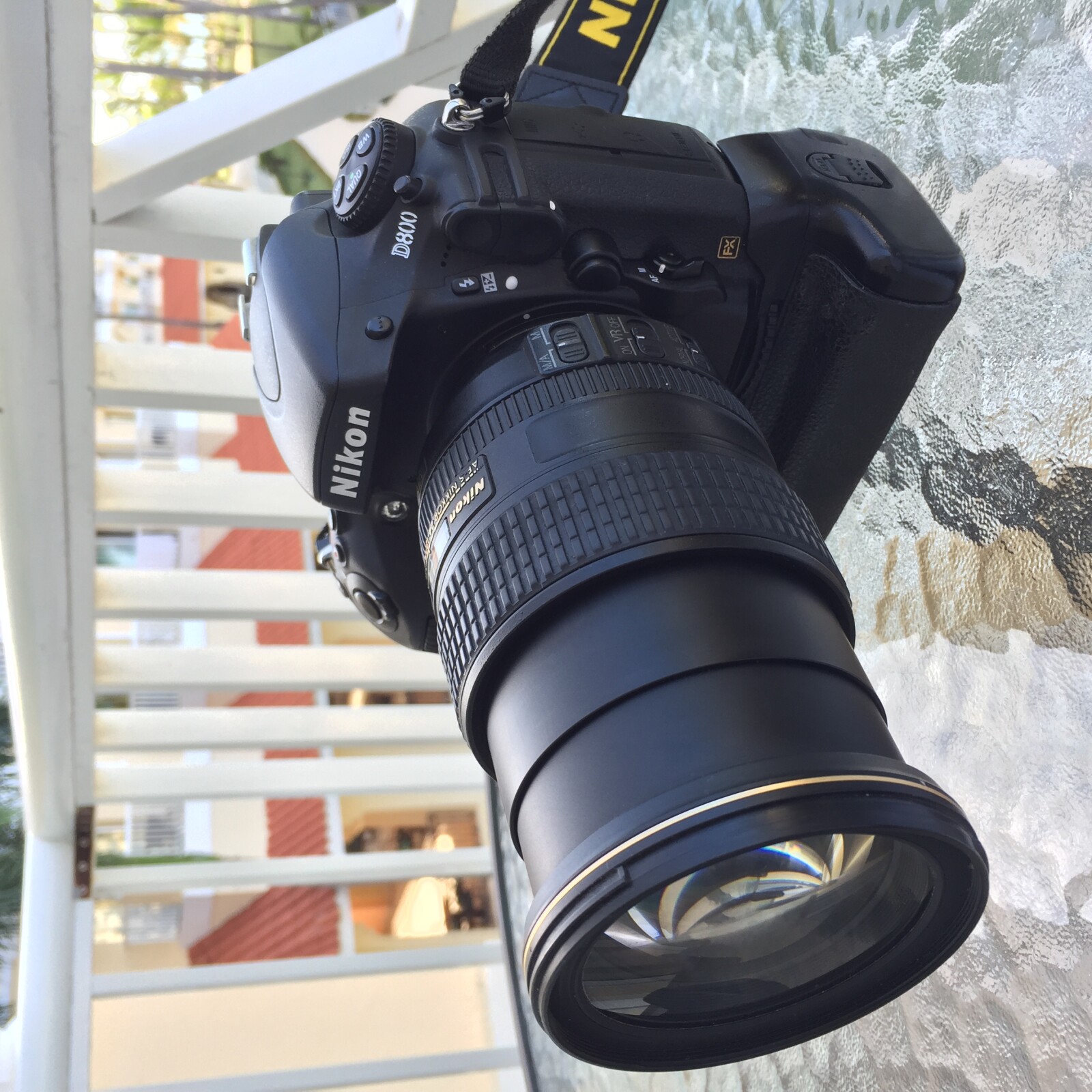 The Ultimate Package- Nikon D800 avec objectif Nikon "AF-S NIKKOR 24-120mm" et accessoires complets - Photo 2 sur 5