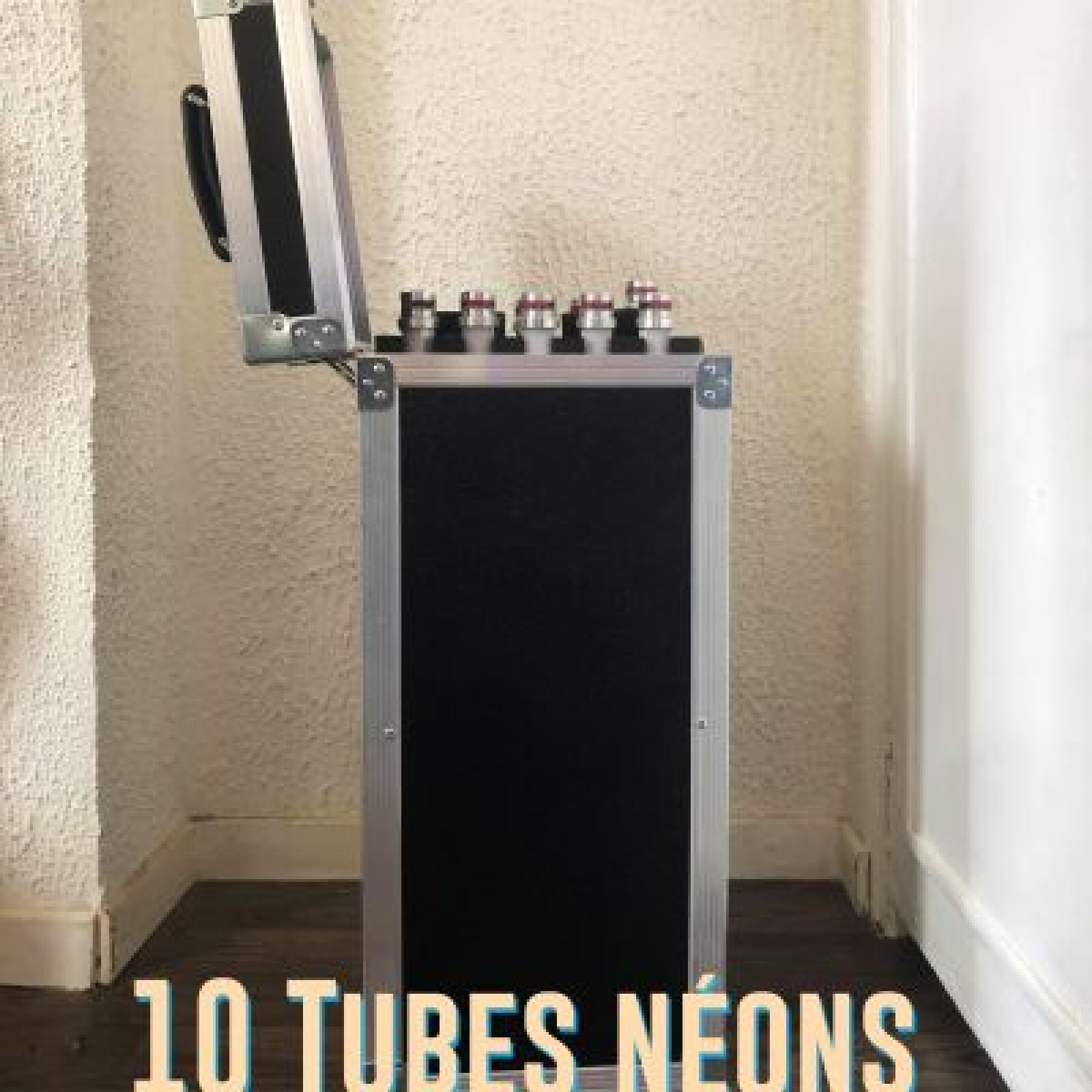 Tube Néons [Type Astera Ax1} - Photo 1 sur 4
