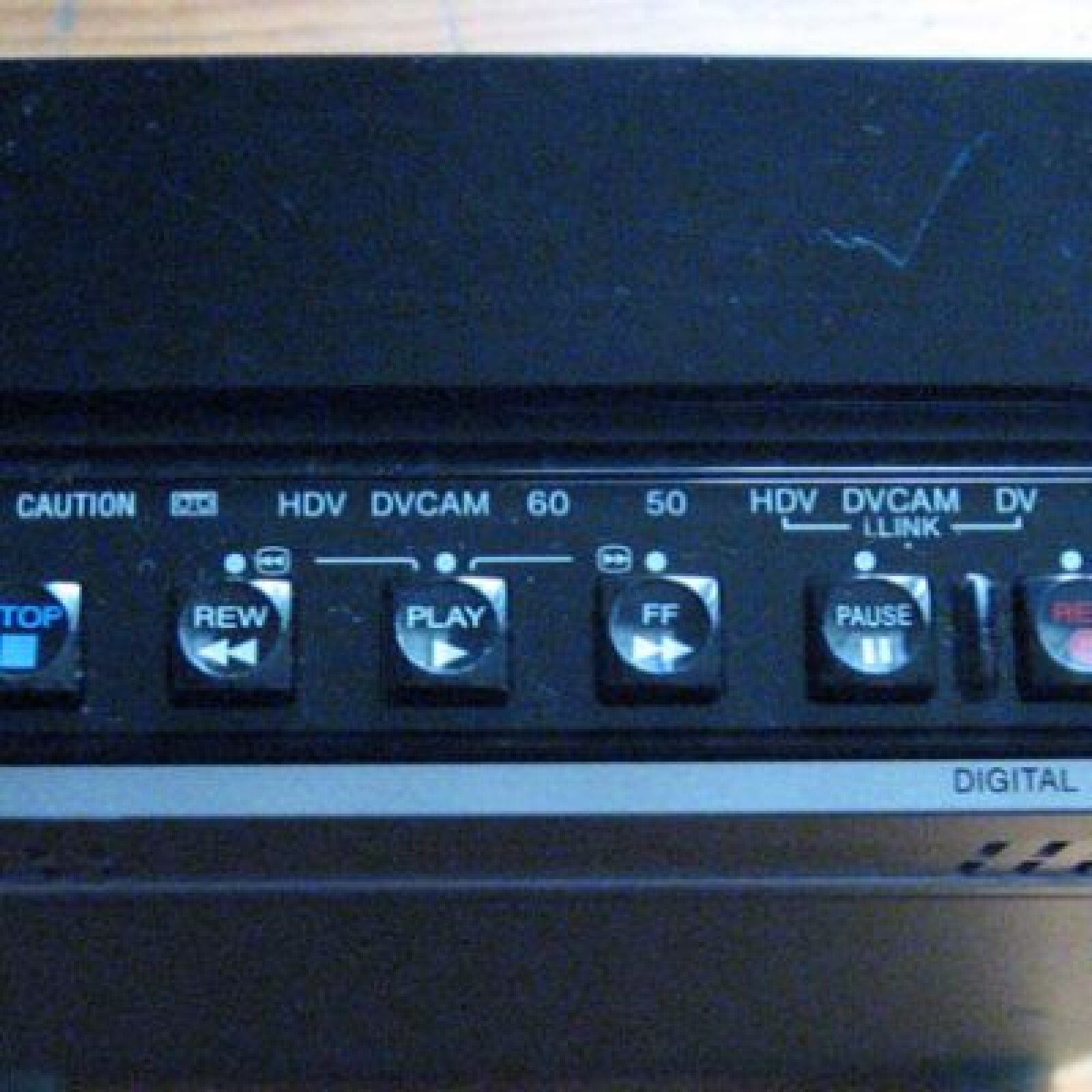 Lecteur -enregistreur Sony hvr-m15e dv / dvcam / hdv 1080i - Photo 2 sur 4