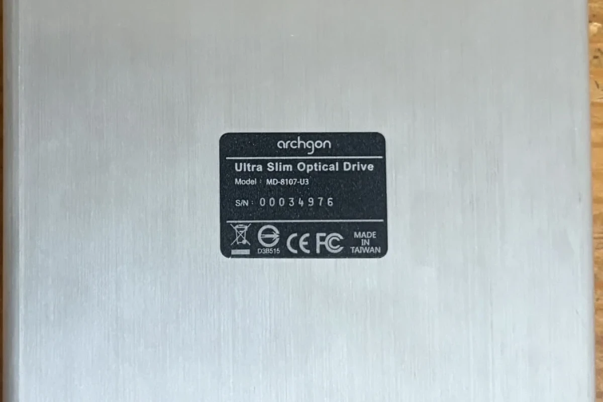 Location ARCHGON MD-8107-U3YC-UHDB-S External 4K UHD Blu-ray Optical Drive BDRW - Lightyshare