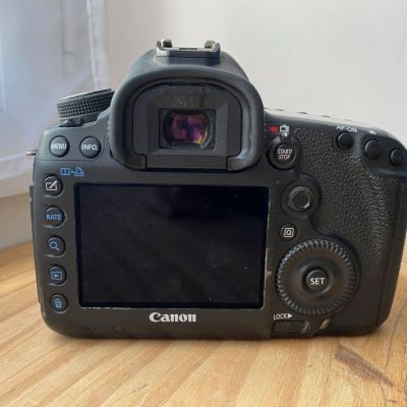 Canon EOS 5D mark III - Photo 2 sur 3