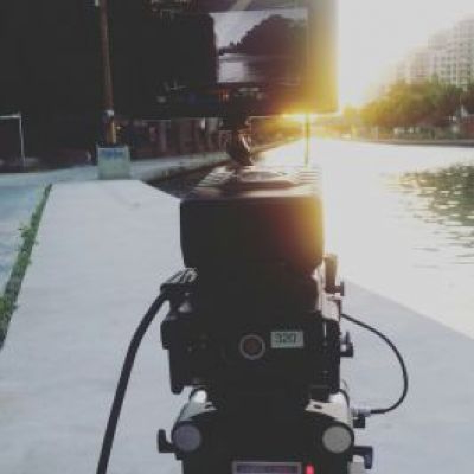 RED ONE MX KIT + OBJECTIF  XEEN 35MM - Photo 4 sur 4