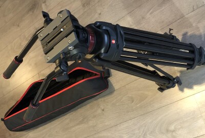 Location Trépied Manfrotto MVH502A + Tête Fluide - Rent - Paris Region
