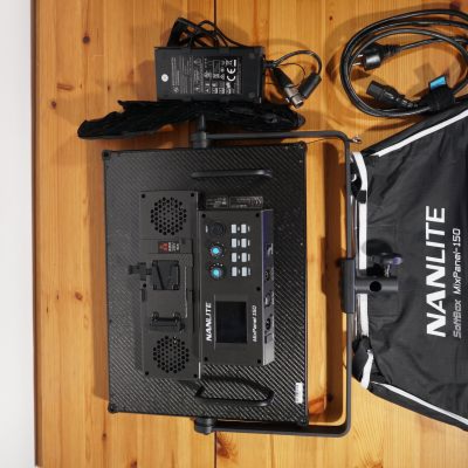 Nanlite Mixpanel 150W + Chimera Snapgrid - Photo 5 sur 5
