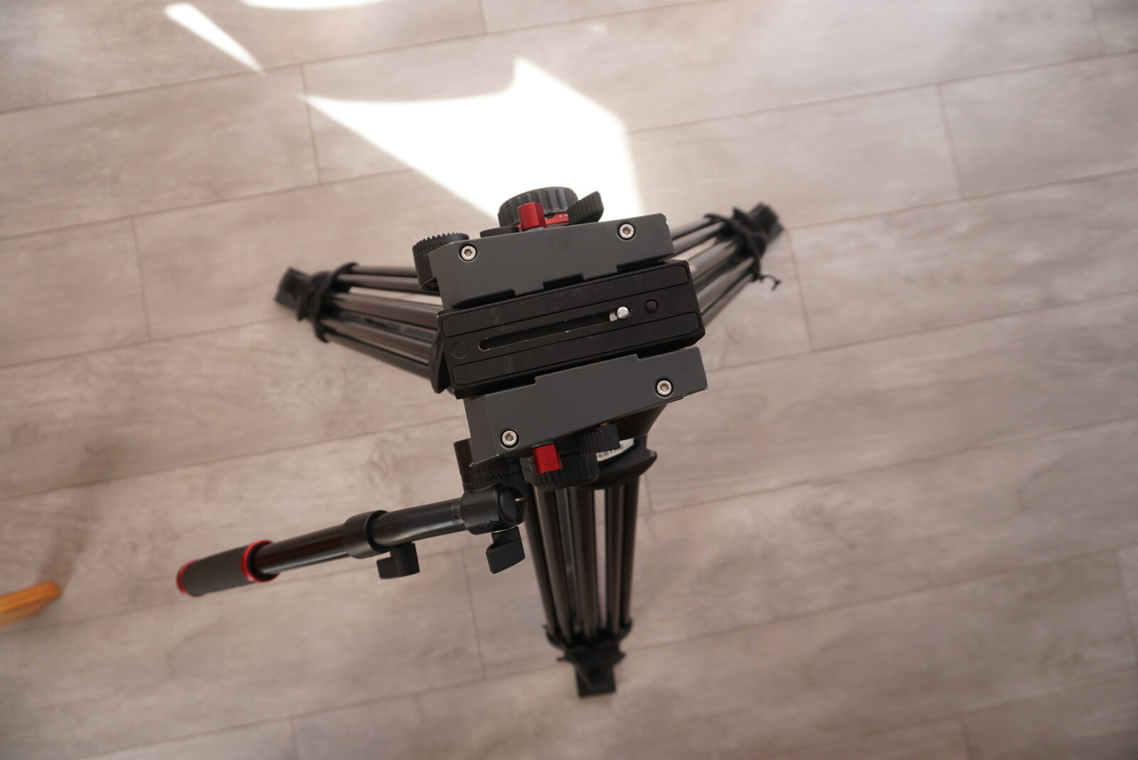 Trépied manfrotto 504HD - Photo 3 sur 4
