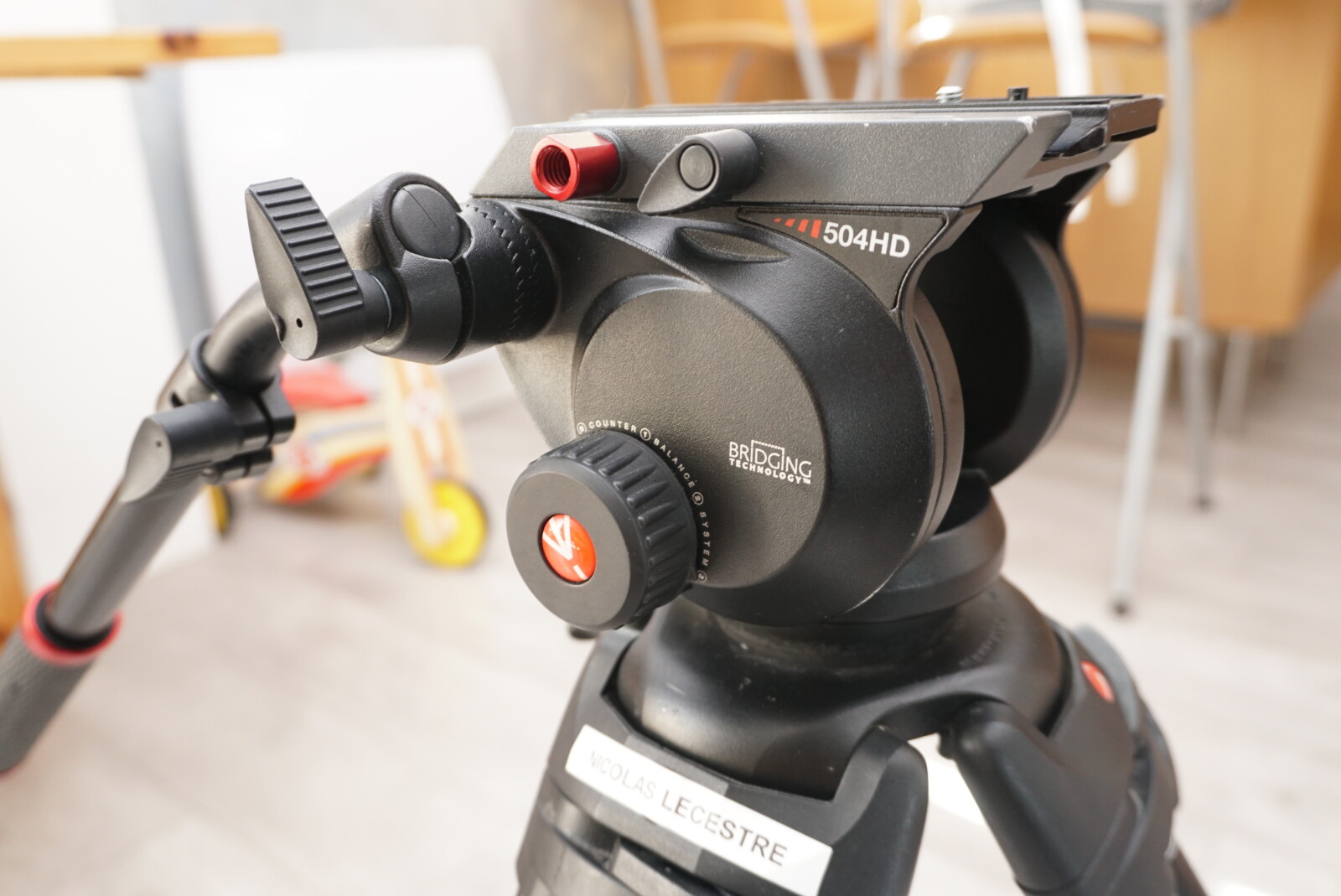 Trépied manfrotto 504HD - Photo 2 sur 4