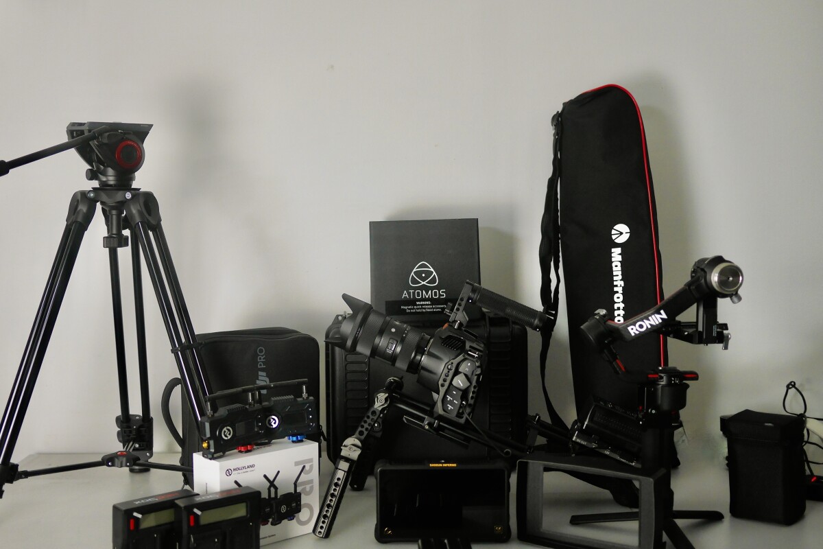 Location Pack tournage BMPC 6K Pro / Stabilisateur / Trépied / Système HF - Lightyshare