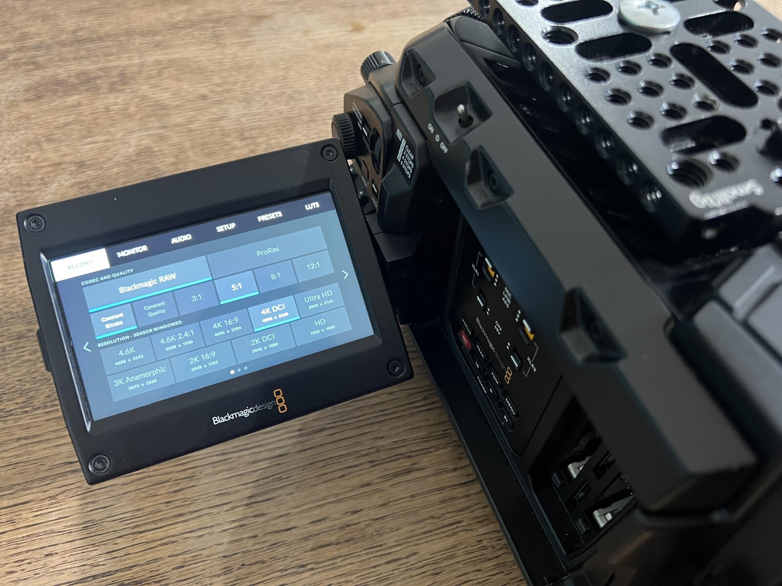 Blackmagic ursa mini 4,6K G2 - Photo 4 sur 4
