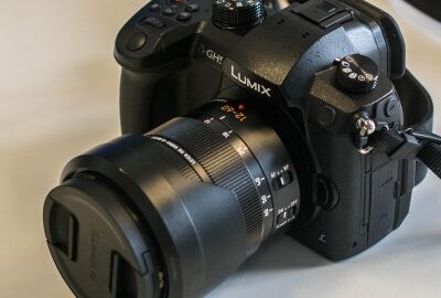 Location PANASONIC GH5 + OBJECTIF LEICA 12-60mm