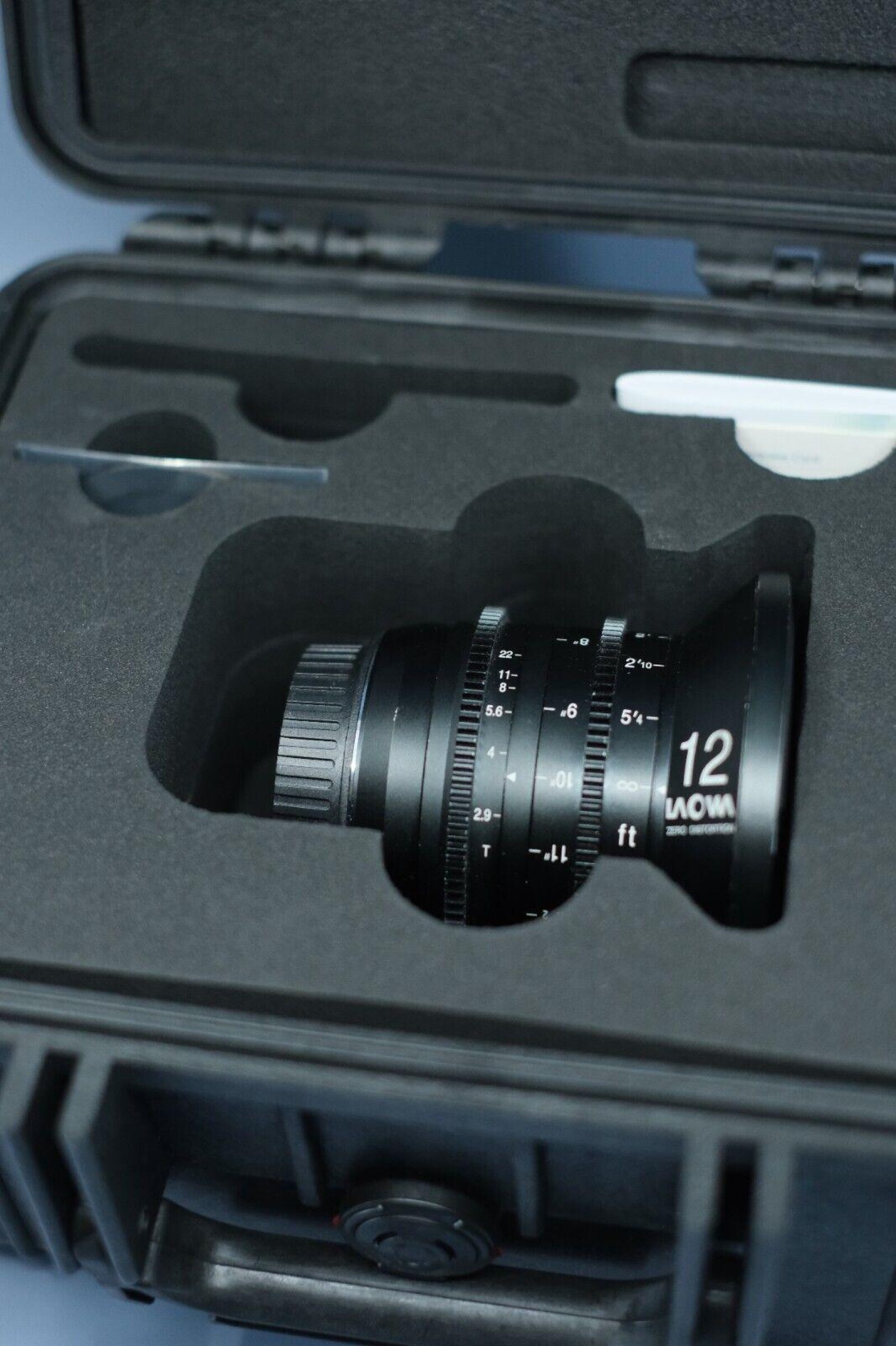 Laowa 12mm t/2.9 Zero-D Cine monture EF - Photo 4 sur 5