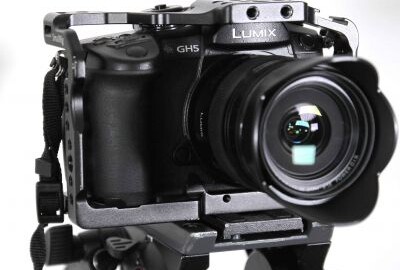 Location Panasonic GH5 + 12-35 f2.8 + 35-100 f2.8 + V-Log + trépied + boîtier XLR + micro caméra Neumann KM185