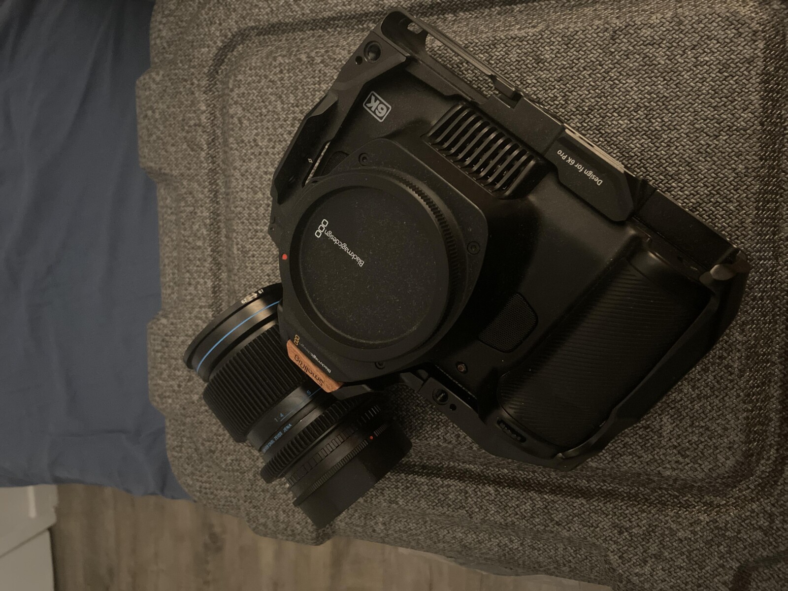 (PACK) black magic 6kpro + Zhiyun crane 3s + follow focus+ objectif zeiss au choix  - Photo 2 sur 5