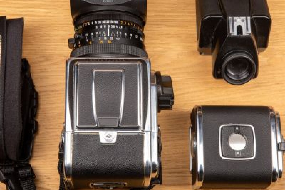 Location Boitier 6x6 Hasselblad + Plannar 80mm + Viseur Prisme - Lightyshare