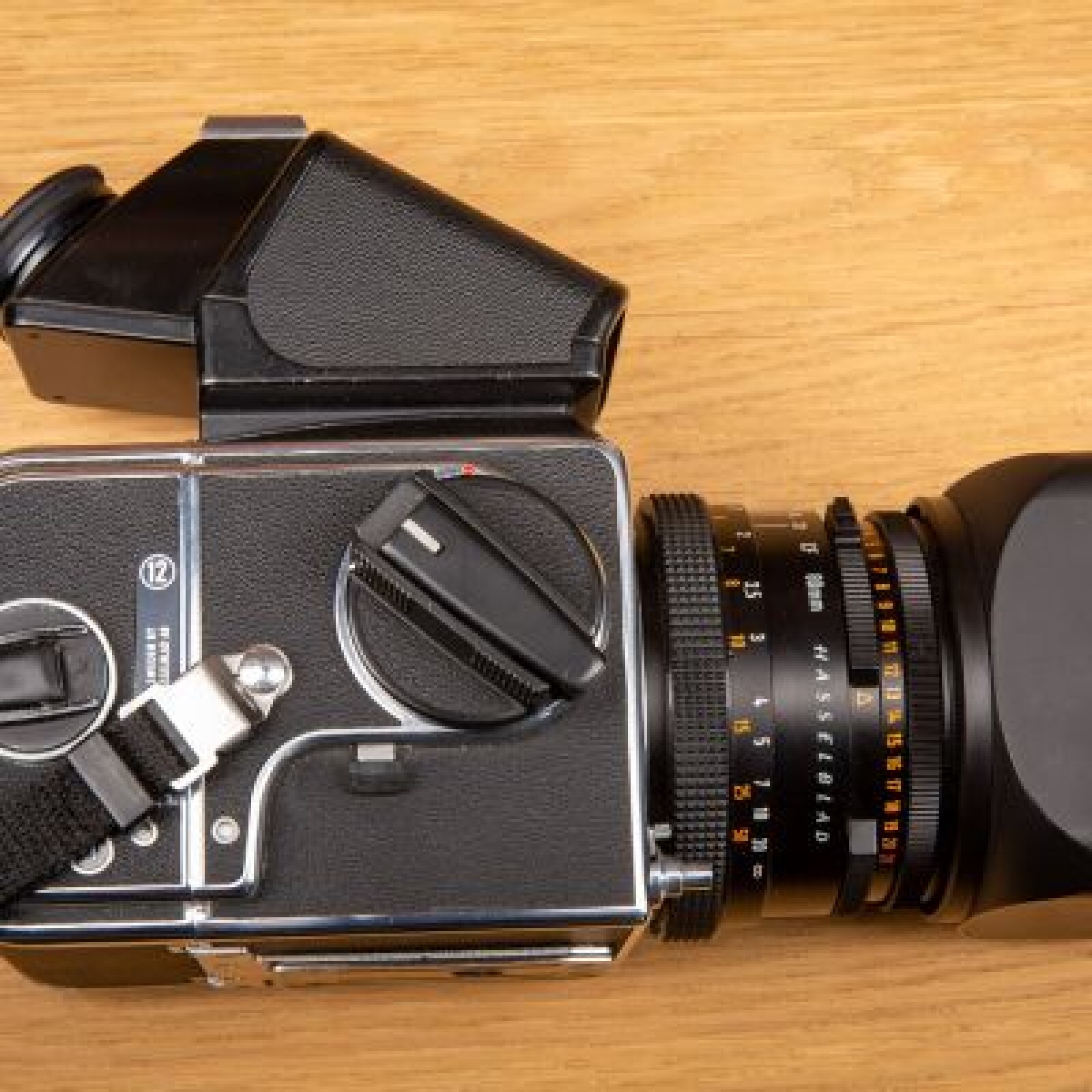Boitier 6x6 Hasselblad + Plannar 80mm + Viseur Prisme - Photo 3 sur 3