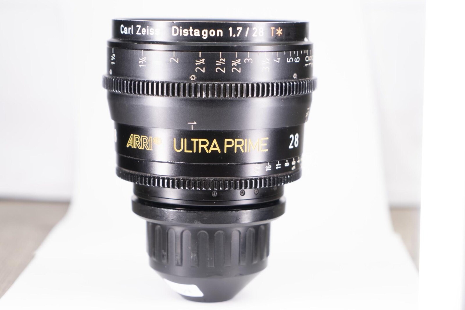 Arri Ultra Prime 28mm  - Photo 1 sur 3
