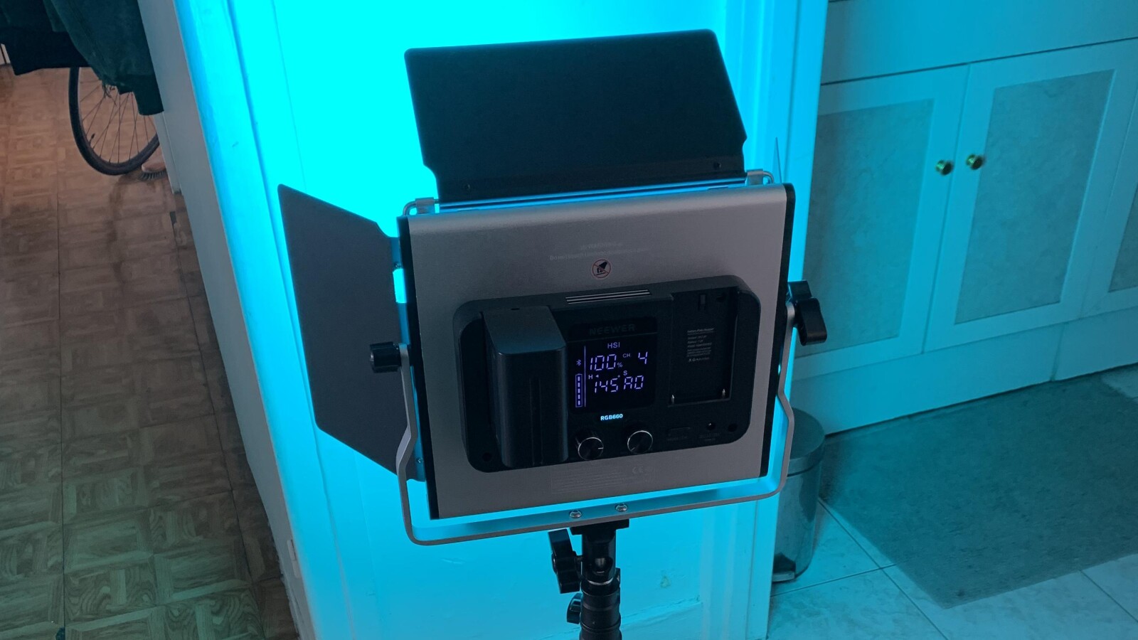 PANNEAU LED - NEEWER 660 RGB - kit x3 - Photo 4 sur 6