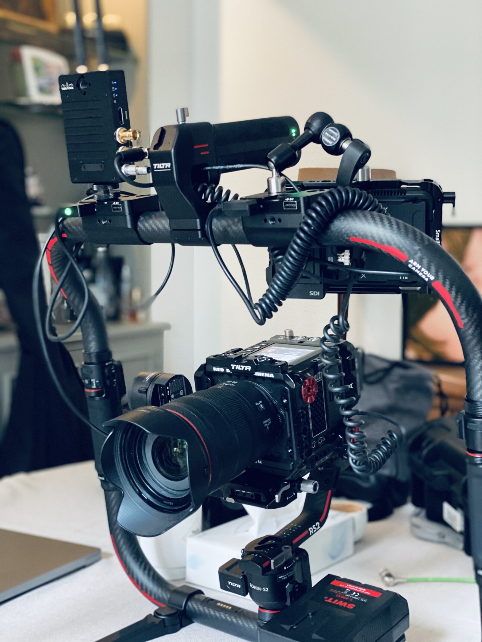 Tilta Stabilisateur Ring grip advanced DJI Robin RS2 + module Alim + Module Vlock - Photo 1 sur 6
