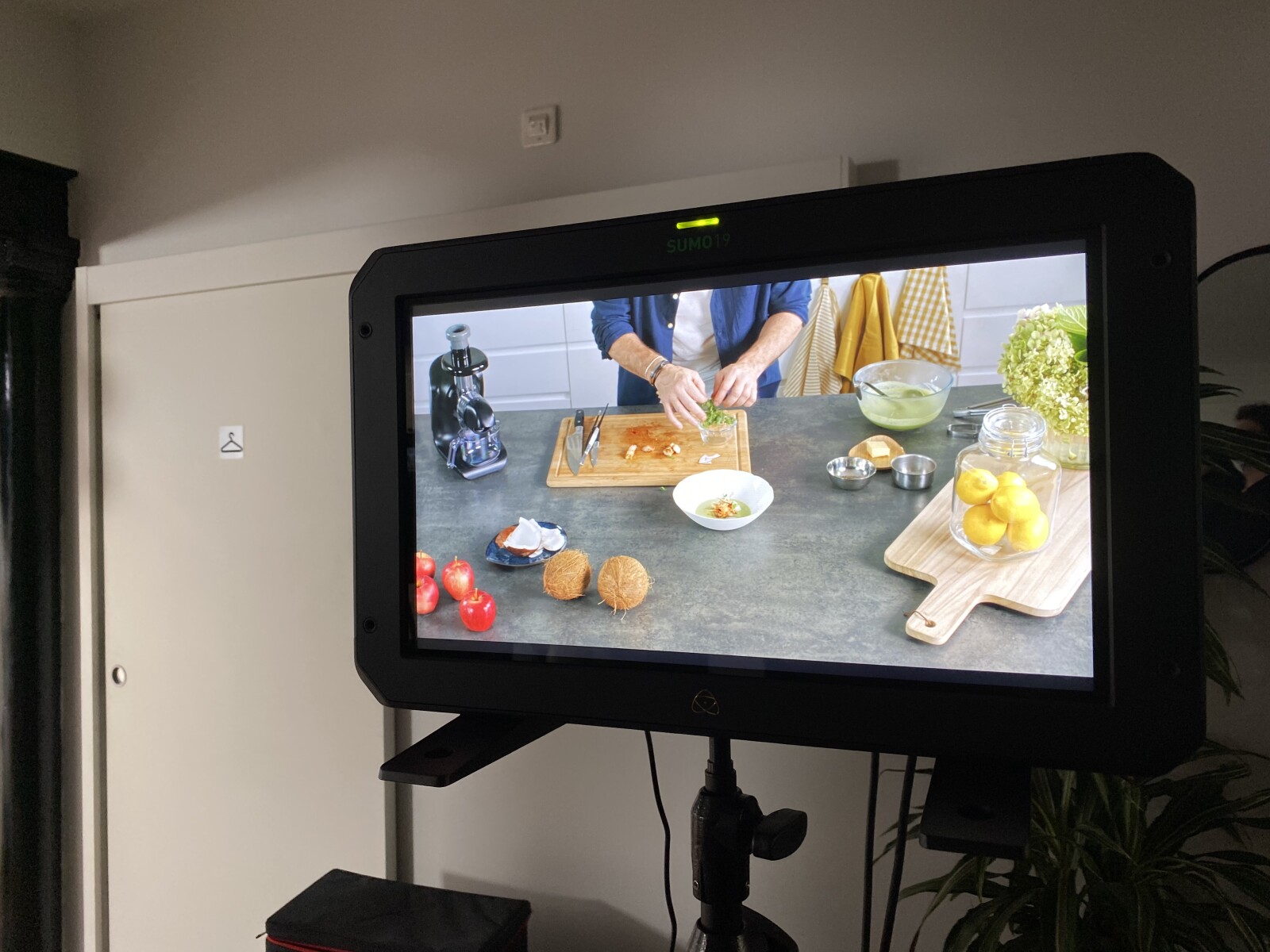 Atomos Sumo 19 SE + Pied + DD + Convertisseur - Photo 1 sur 3