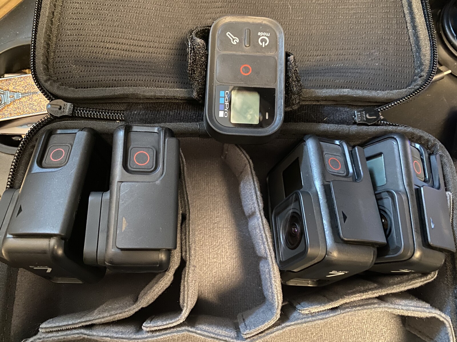 Gopro pack Aero 7 black + 12 batteries + 2 chargeurs + 3 ventouses - Photo 2 sur 8