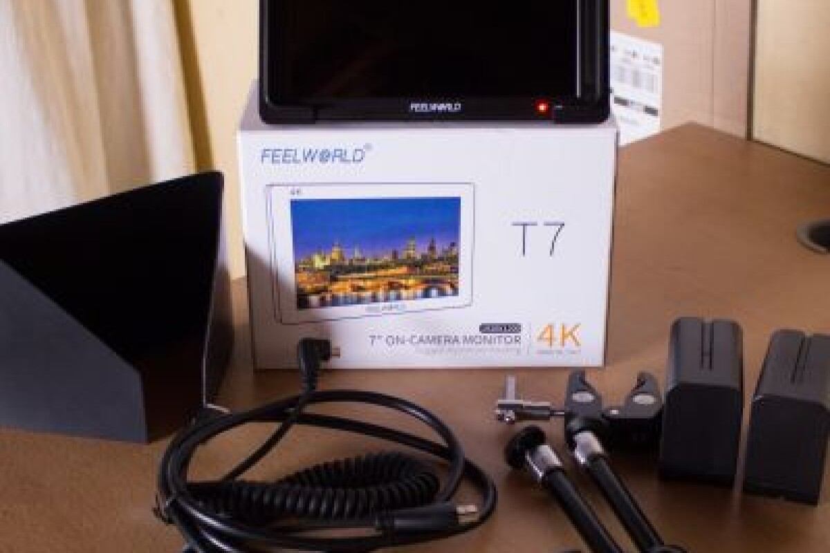 Location Moniteur Feelworld T7 (7'') - Lightyshare